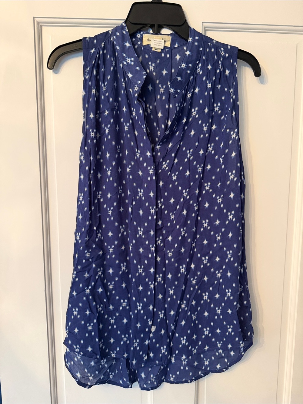 cloth & stone Navy Star-Print Sleeveless Button-Down Top